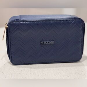 New Missoni x Delta One Luxury Amenity Kit - Navy Chevron Case - UNISEX